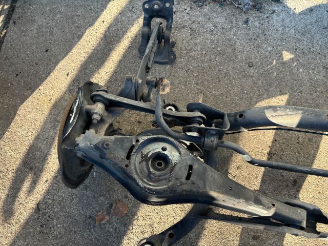 bontott VW PASSAT B6 Hátsó Híd (Tárcsafékes)