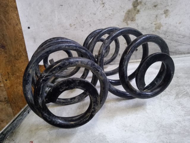 bontott VW PASSAT B6 Hátsó Rugó Pár