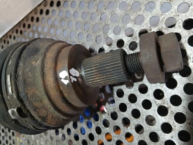 bontott VW PASSAT B6 Jobb Féltengely