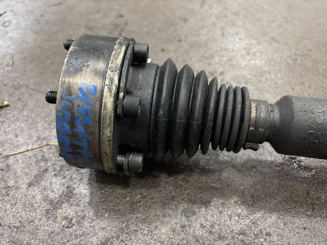 bontott VW PASSAT B6 Jobb Féltengely