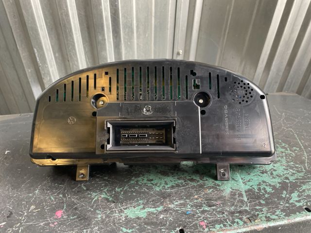 bontott VW PASSAT B6 Kilométeróra