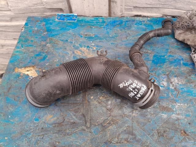 bontott VW PASSAT B6 Légbeömlő Cső