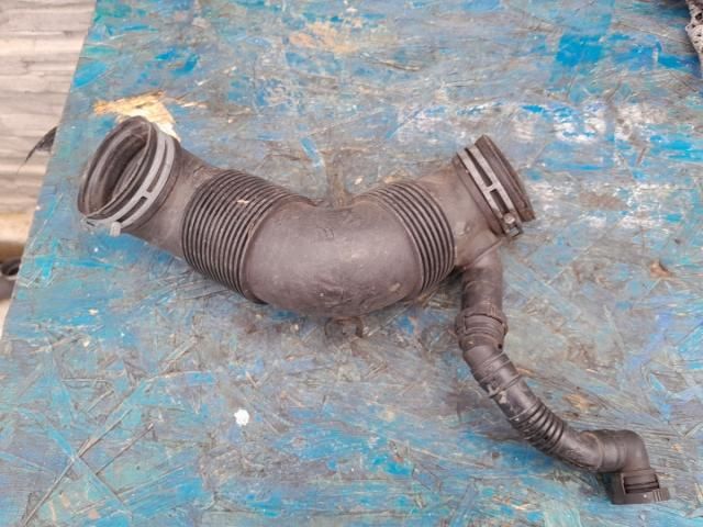 bontott VW PASSAT B6 Légbeömlő Cső