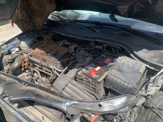 bontott VW PASSAT B6 Motor (Fűzött blokk hengerfejjel)