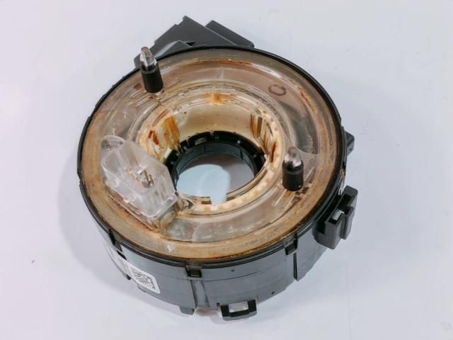 bontott VW PASSAT B6 Motor (Fűzött blokk hengerfejjel)