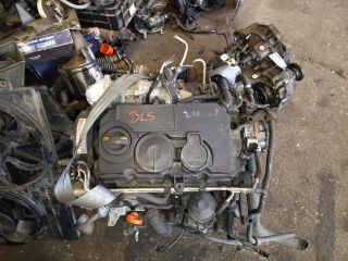 bontott VW PASSAT B6 Motor (Fűzött blokk hengerfejjel)