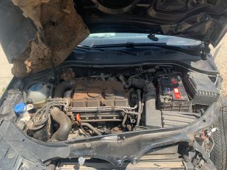 bontott VW PASSAT B6 Motor (Fűzött blokk hengerfejjel)
