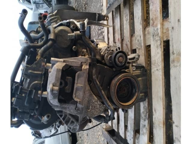 bontott VW PASSAT B6 Motor (Fűzött blokk hengerfejjel)