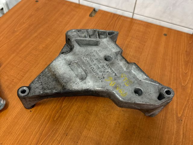 bontott VW PASSAT B6 Motor Tartó Bak (Fém)