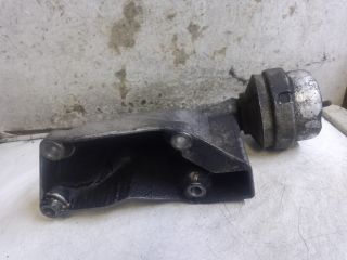 bontott VW PASSAT B6 Motor Tartó Bak (Fém)