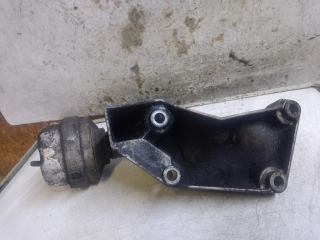 bontott VW PASSAT B6 Motor Tartó Bak (Fém)