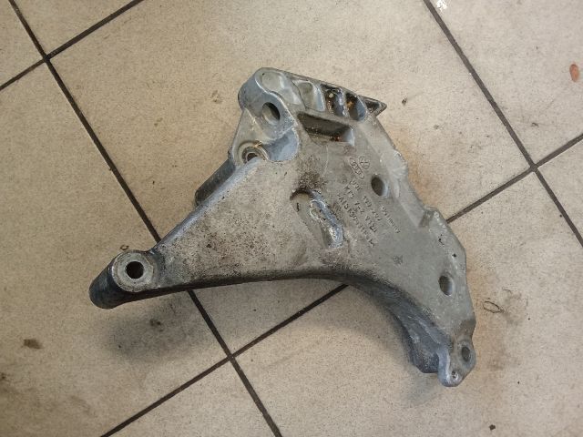 bontott VW PASSAT B6 Motor Tartó Bak (Pozíciófüggetlen)