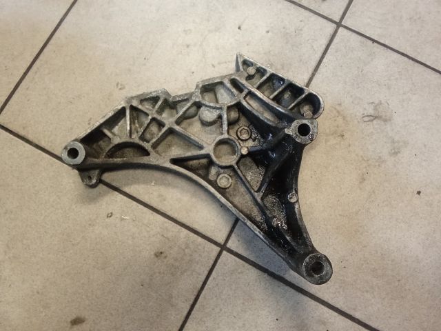 bontott VW PASSAT B6 Motor Tartó Bak (Pozíciófüggetlen)