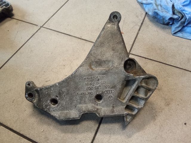 bontott VW PASSAT B6 Motor Tartó Bak (Pozíciófüggetlen)