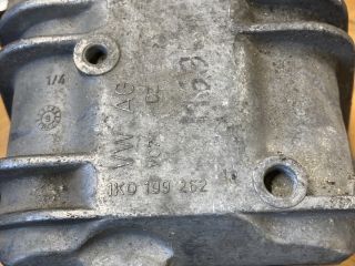 bontott VW PASSAT B6 Motor Tartó Bak (Pozíciófüggetlen)