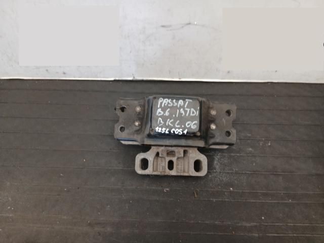 bontott VW PASSAT B6 Motor Tartó Bak (Pozíciófüggetlen)