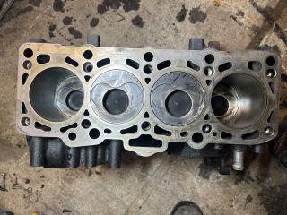 bontott VW PASSAT B6 Motorblokk (Fűzött)