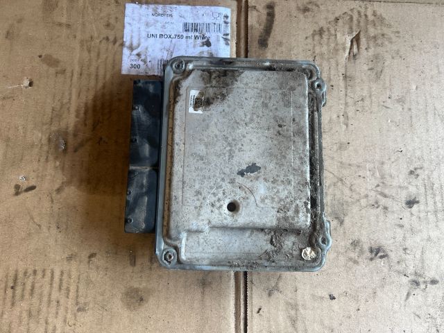 bontott VW PASSAT B6 Motorvezérlő