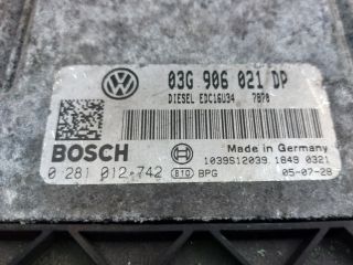 bontott VW PASSAT B6 Motorvezérlő