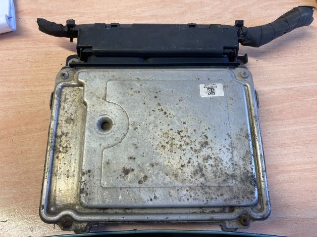 bontott VW PASSAT B6 Motorvezérlő