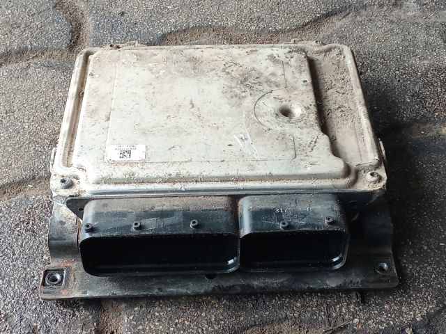 bontott VW PASSAT B6 Motorvezérlő