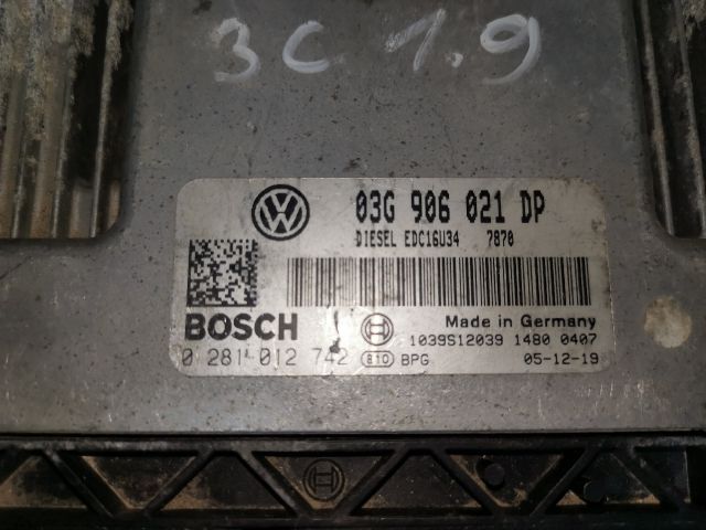 bontott VW PASSAT B6 Motorvezérlő