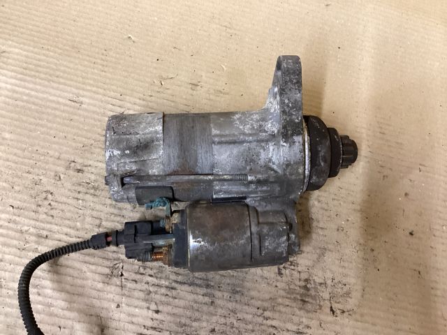 bontott VW PASSAT B6 Önindító