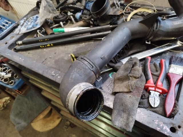 bontott VW PASSAT B6 Turbócső