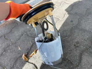 bontott VW PASSAT B6 Üzemanyag Szivattyú