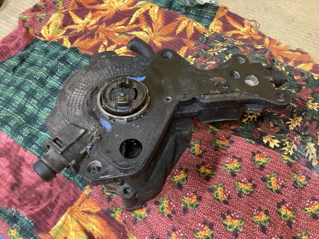 bontott VW PASSAT B6 Vákumpumpa