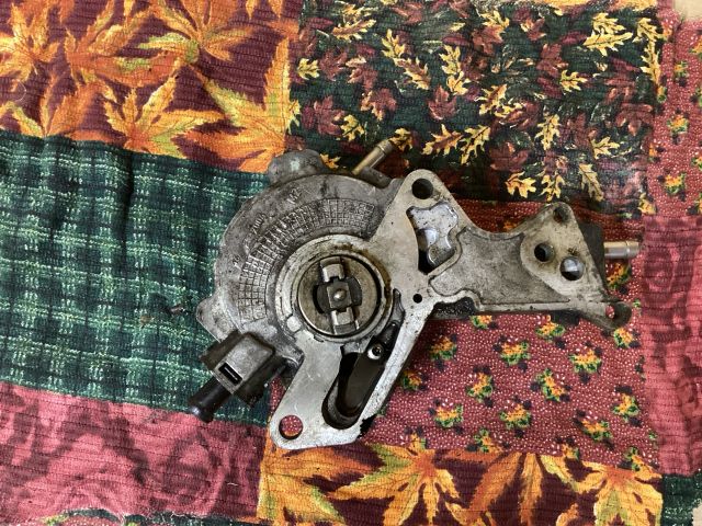 bontott VW PASSAT B6 Vákumpumpa