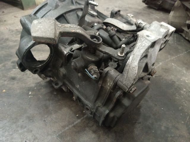 bontott VW PASSAT B6 Váltó (Mechanikus)