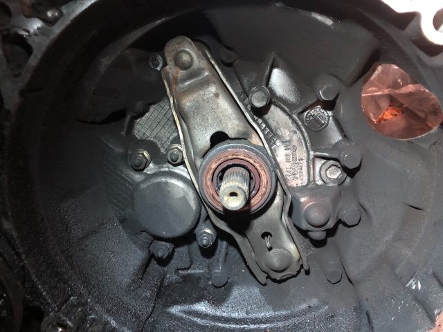 bontott VW PASSAT B6 Váltó (Mechanikus)