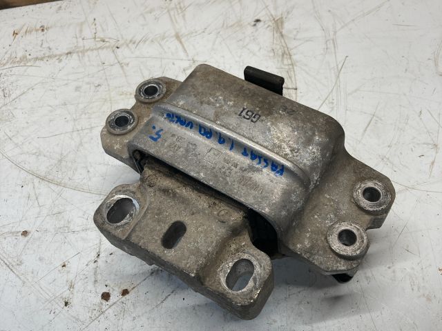 bontott VW PASSAT B6 Váltó Tartó Bak (Pozíciófüggetlen)