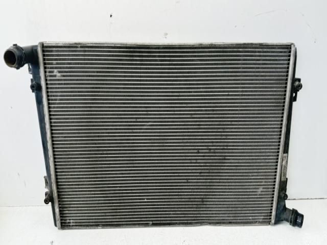 bontott VW PASSAT B6 Vízhűtő Radiátor (Nem klímás)