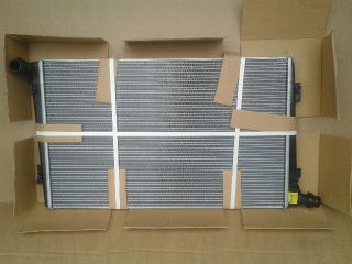 bontott VW PASSAT B6 Vízhűtő Radiátor (Nem klímás)