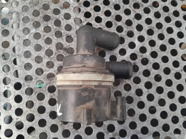 bontott VW PASSAT B6 Vízpumpa