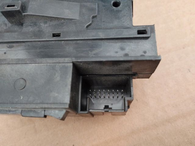 bontott VW PASSAT B6 Gyújtáskapcsoló Házzal