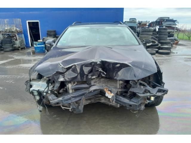 bontott VW PASSAT B6 Motor (Fűzött blokk hengerfejjel)