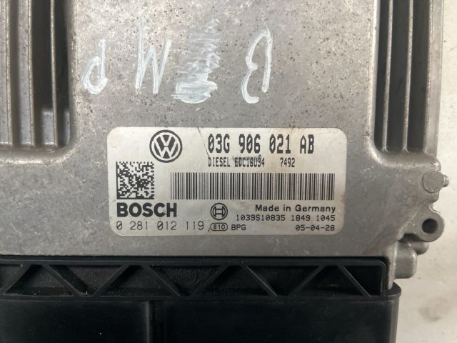 bontott VW PASSAT B6 Motorvezérlő