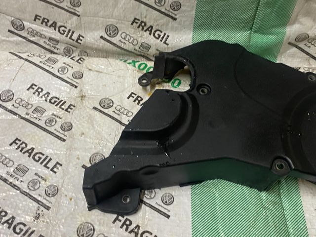 bontott VW PASSAT B6 Alsó Vezérlés Burkolat