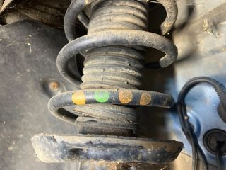 bontott VW PASSAT B6 Bal első Rugó