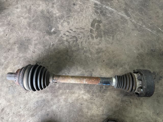 bontott VW PASSAT B6 Bal Féltengely