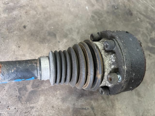 bontott VW PASSAT B6 Bal Féltengely