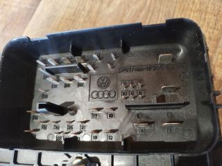 bontott VW PASSAT B6 Biztosítéktábla Motortér