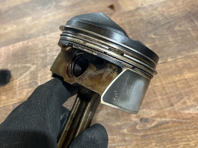 bontott VW PASSAT B6 Dugattyú és Hajtókar