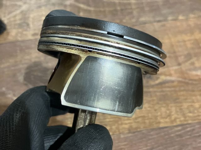 bontott VW PASSAT B6 Dugattyú és Hajtókar