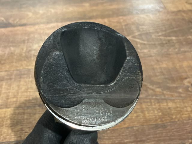 bontott VW PASSAT B6 Dugattyú és Hajtókar