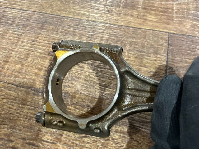 bontott VW PASSAT B6 Dugattyú és Hajtókar