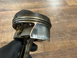 bontott VW PASSAT B6 Dugattyú és Hajtókar